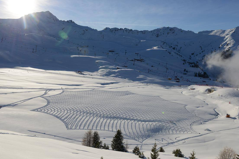 Illustration for article titled Art That's Made with Snow and Ice